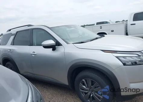 2025 Nissan Pathfinder Sv 4Wd z USA, uszkodzony, nr VIN 5N1DR3BC1SC257553